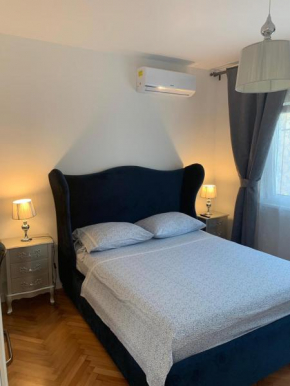 ROOM ANNA SPLIT